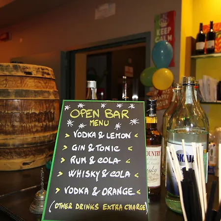 Jammin' & Bar Hostel *