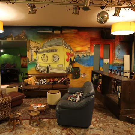 Jammin' & Bar Hostel