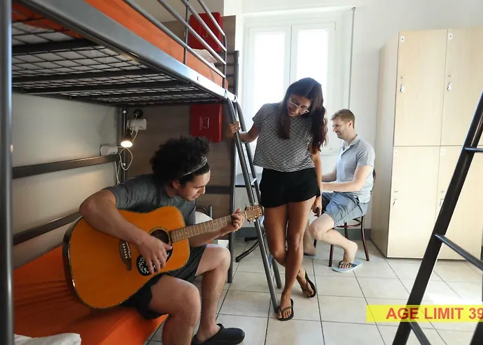 Hostel Jammin' & Bar