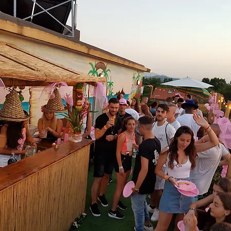 Хостел Jammin' & Bar