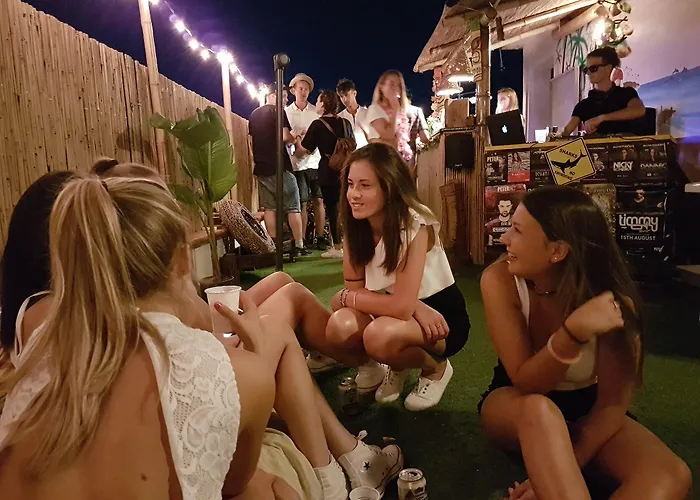 Jammin' & Bar Хостел